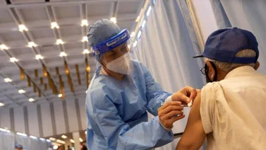Oposición pide plan de vacunación "sin distingo político" en el país