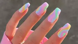 Conoce el nail art psicodélico (+vídeo)