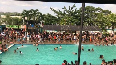 Jóvenes realizan “fiesta de la espuma” sin medidas de bioseguridad (+Vídeo)
