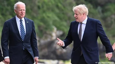 Boris Johnson espera que Biden transmita mensajes "bastante duros" a Putin