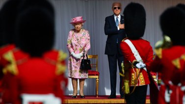 La reina Isabel II recibe a los Biden en el castillo de Windsor