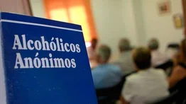 Expertos alertan sobre el inicio a temprana edad al alcohol