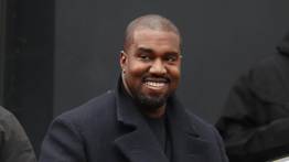 Kanye West aún mantiene una buena relación con las hermanas de Kim
