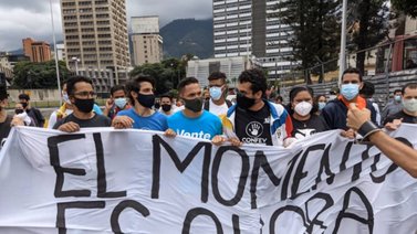 Guaidó apoya a estudiantes en la ruta por Venezuela