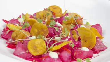 Menú de altura con toque contemporáneo Menú de altura con toque contemporáneo