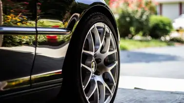 Trucos para sacarle brillo a los cauchos del vehículo Trucos para sacarle brillo a los cauchos del vehículo