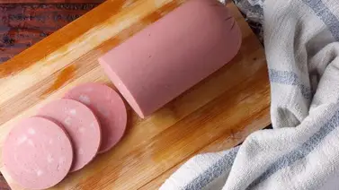 La mortadela, el huevo y el queso salvan la comida criolla La mortadela, el huevo y el queso salvan la comida criolla