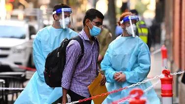 Australia confina a su segundo estado más poblado por brote de COVID-19 Australia confina a su segundo estado más poblado por brote de COVID-19