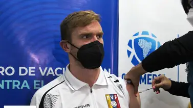 Futbolistas venezolanos comienzan a recibir primera dosis de vacuna contra COVID-19 Futbolistas venezolanos comienzan a recibir primera dosis de vacuna contra COVID-19