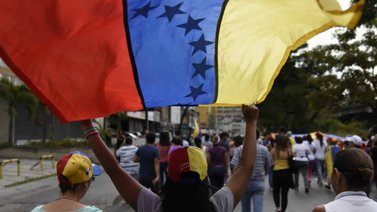Oposición venezolana pide que vacuna COVID no se use políticamente
