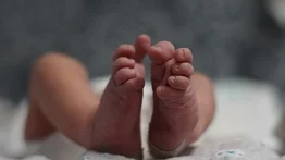 Fallece bebé de once meses tras ser asfixiado por sus padres