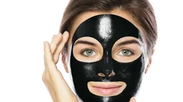 Mascarilla negra para los puntos negros