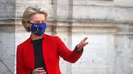 UE prevé donar cien millones de dosis a países de bajos recursos a final de año