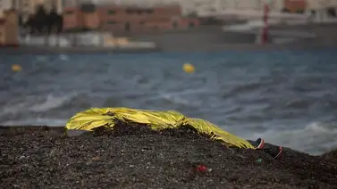 Guardia civil localiza cadáver en playa de ciudad española Ceuta Guardia civil localiza cadáver en playa de ciudad española Ceuta