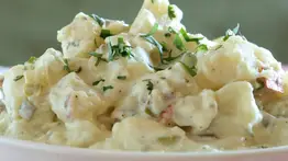 Deliciosas papas al queso para acompañar