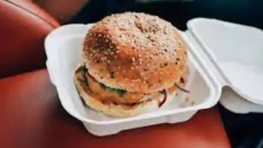 Detectan sustancias químicas nocivas en envases de comida rápida en Europa Detectan sustancias químicas nocivas en envases de comida rápida en Europa