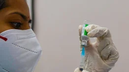 Autoridades paraguayas suspenden vacunación por falta de antivirales