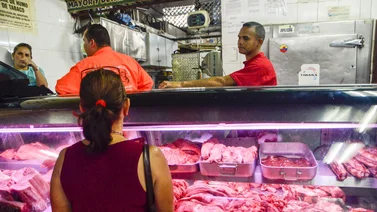 Subidón de "El Negro" empuja la carne y los huevos
