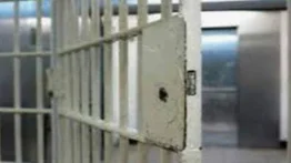 Mujer mata a su esposo de una puñalada en el pecho para "defenderse"