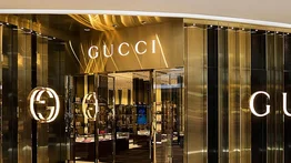 Gucci celebra sus 100 años de exhibición en el mercado