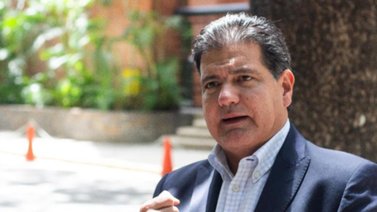Armando Amengual condena "discriminación" de vacunación en Carabobo