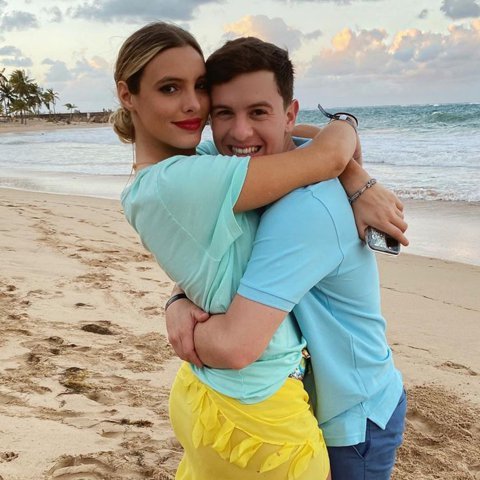 Lele Pons celebra la música con su nuevo sencillo "A lau" Lele Pons celebra la música con su nuevo sencillo "A lau"