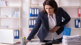 España aprueba permisos de ocho horas al mes por dolor menstrual