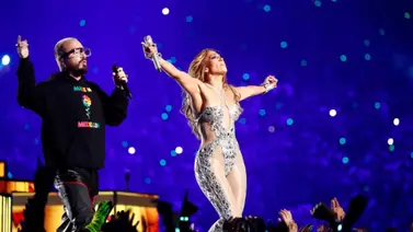 Jennifer López y J Balvin el acento latino en el "Vax Live" Jennifer López y J Balvin el acento latino en el "Vax Live"