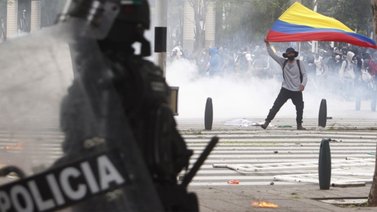 Fiscalía de Colombia imputará a policías por tres homicidios durante las protestas