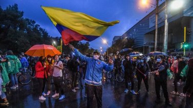 Mayor de la policía es detenido por muerte de joven en protestas