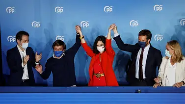 Ayuso arrasa en España y gana la reelección en la presidencia de Madrid Ayuso arrasa en España y gana la reelección en la presidencia de Madrid
