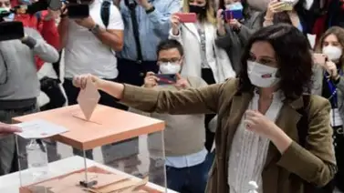 La participación en las elecciones madrileñas aumenta en las primeras horas La participación en las elecciones madrileñas aumenta en las primeras horas