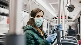 EE.UU extiende el uso de la mascarilla en los medios de transporte