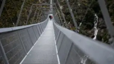 Portugal inaugura el puente peatonal más largo del mundo Portugal inaugura el puente peatonal más largo del mundo