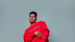 Influencer John Acosta muestra su cambio de look en las redes sociales