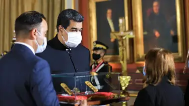 Maduro confirió Orden Libertadores a Aristóbulo Istúriz Maduro confirió Orden Libertadores a Aristóbulo Istúriz