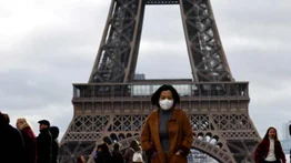 Francia anuncia 338 muertos por COVID y mantiene la presión hospitalaria