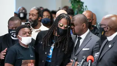 Policía disparó en la nuca a Andrew Brown, según la autopsia Policía disparó en la nuca a Andrew Brown, según la autopsia