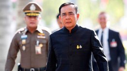 Primer ministro de Tailandia es multado por no llevar mascarilla en una reunión