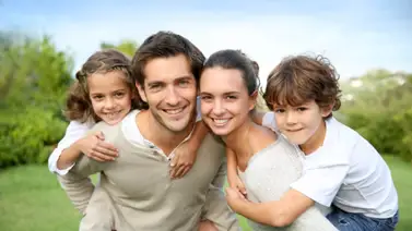 La comunicación permite tener una familia más unida La comunicación permite tener una familia más unida