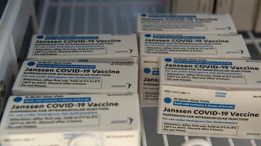 FDA da luz verde a reanudar la vacunación con Johnson & Johnson en EEUU