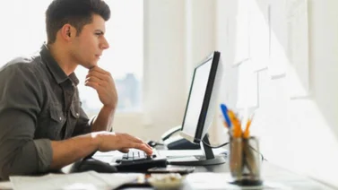 El costo de internet lo aleja de las zonas populares