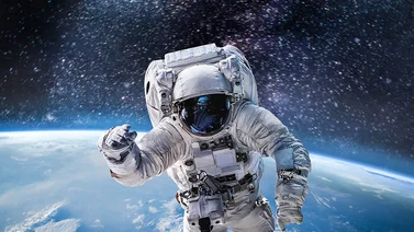 La NASA aplaza al viernes lanzamiento de misión tripulada a la EEI