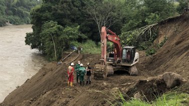 Autoridades rescatan los cuerpos de tres colombianos atrapados en mina