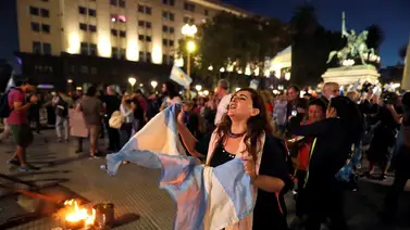 Ciudadanos protestan en Buenos Aires contra nuevas restricciones Ciudadanos protestan en Buenos Aires contra nuevas restricciones
