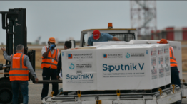 Arriban 50 mil nuevas dosis de Sputnik V y antivirales rusos contra COVID-19 al país