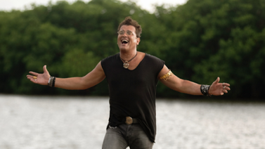 Carlos Vives se suma como panelista a la Semana del Clima de Florida