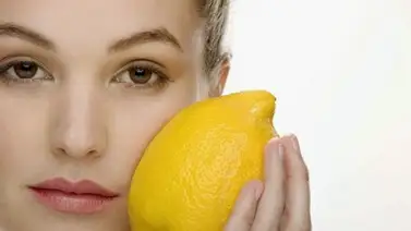 Aprende cómo disimular las pecas de manera natural Aprende cómo disimular las pecas de manera natural