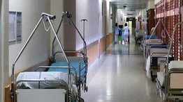 Ocupación de ucis en Francia llega a 5.916 pacientes en reanimación