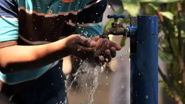 "Los venezolanos pagan por malos servicios" "Los venezolanos pagan por malos servicios"